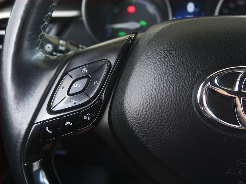 Toyota C-HR (2018) Selection 1.8 Hybrid, Automat - fotka 17 z 19