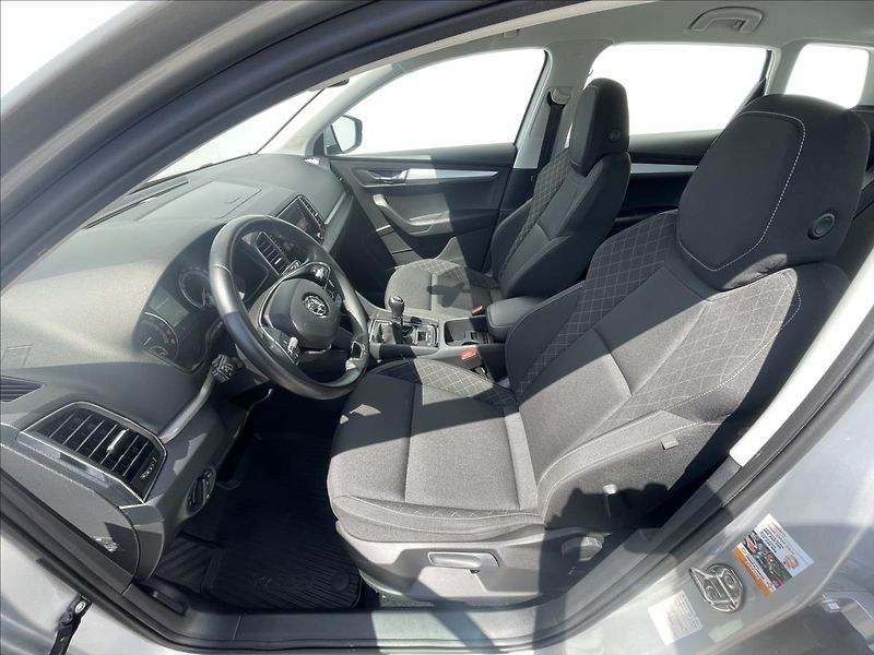 Škoda Karoq 2,0 TDI Ambition Plus TAŽNÉ - fotka 4 z 23