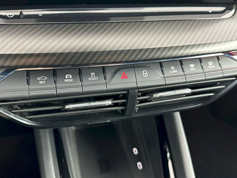 Škoda Octavia (2023) Combi DSG 2.0TSI 180kW RS Chal - fotka 23 z 34