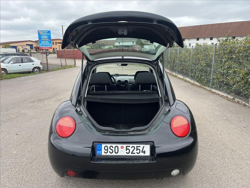 Volkswagen New Beetle 1,6 i STK 4/2028 EKO ZAPLACENO - fotka 25 z 28