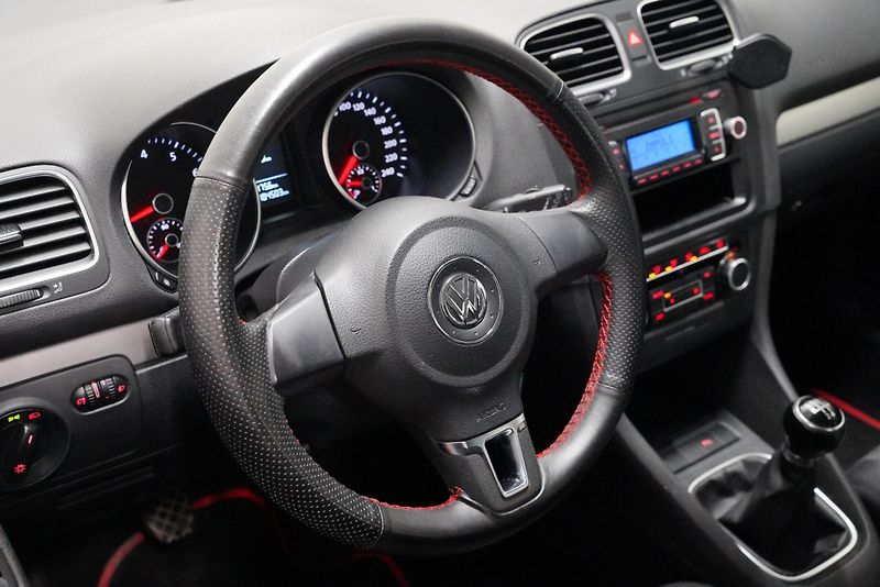 Volkswagen Golf - fotka 5 z 6