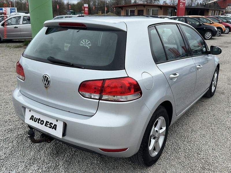 Volkswagen Golf (2012) 1.2TSI, ČR, servis.kniha - fotka 4 z 17