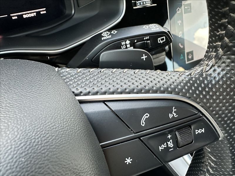 Audi SQ8 4,0 TDi QUATTRO KAMERA 1MAJ ČR - fotka 32 z 48