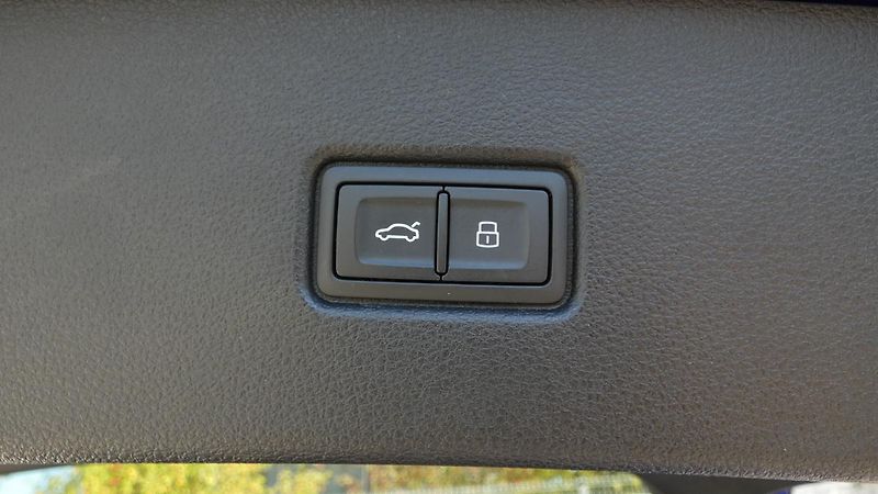 Audi Q5 40 TDI quattro S tronic S Line - fotka 23 z 28