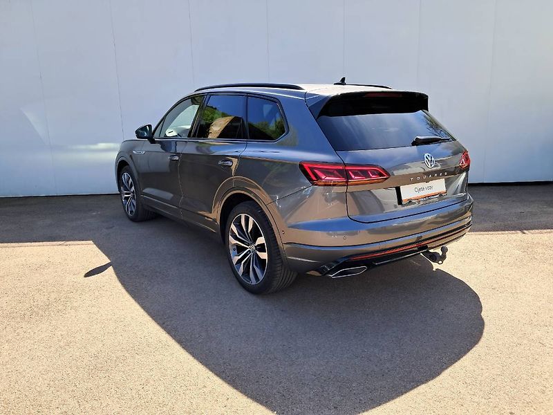 Volkswagen Touareg (2018) VW R-Line V6 3.0 TDI / 210 kW - fotka 27 z 29