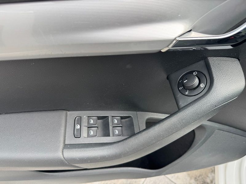 Škoda Octavia (2014) Elegance 1.6 TDI 4x4 77kW - fotka 29 z 33