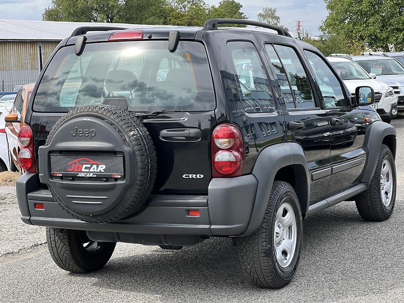 Jeep Cherokee 2.8CRD 4x4 MANUÁL 6 R.ST. - fotka 7 z 38