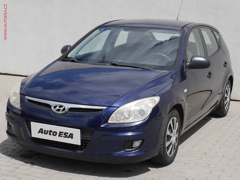 Hyundai i30 (2007) 1.4i, AC, STK5/28 - fotka 3 z 16