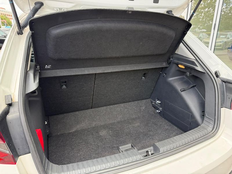 Škoda Fabia Ambition 1.0 TSI 81kw DSG - fotka 24 z 25