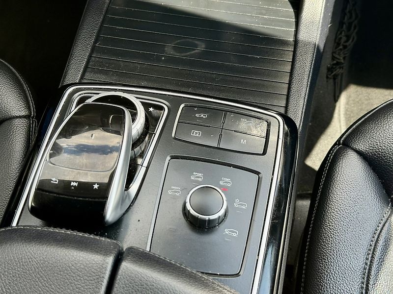 Mercedes-Benz GLE (2018) 250 d 4MATIC - fotka 21 z 46