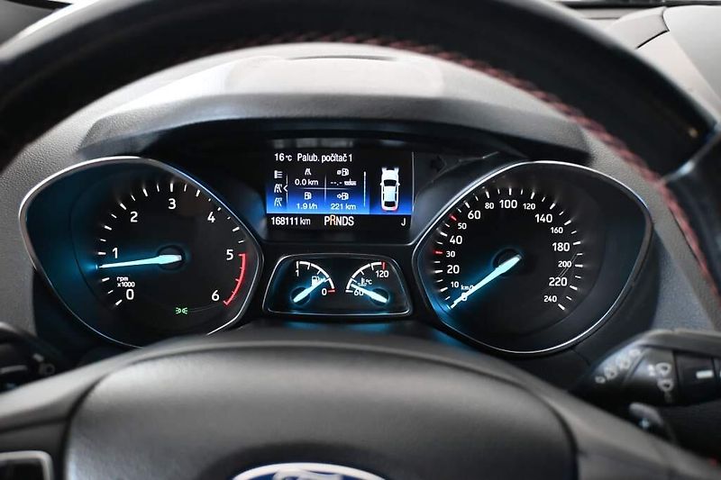 Ford Kuga (2018) 2.0 ST-LINE 4x4 Bi-Xenon Kamer - fotka 19 z 32