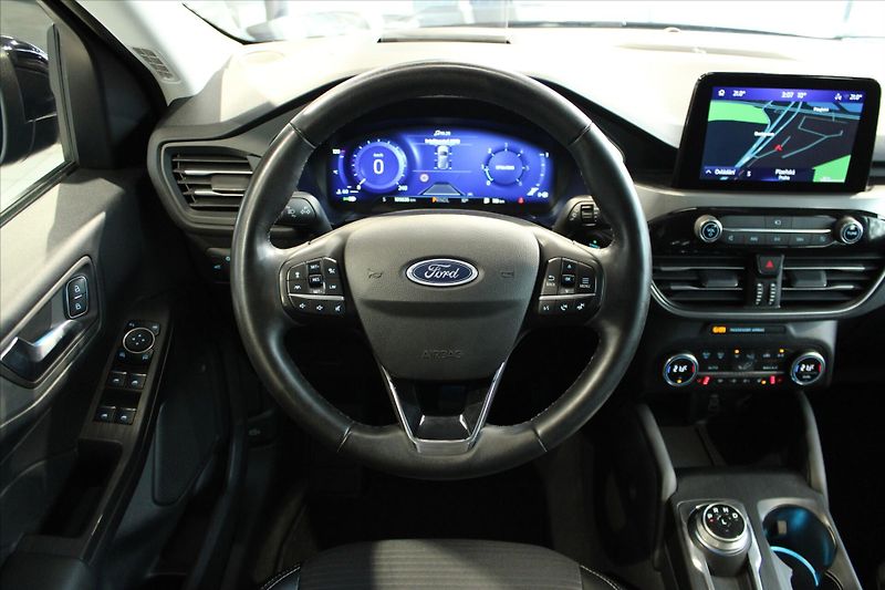 Ford Kuga TDCi AWD Titanium X ACC/BLIS/B - fotka 14 z 32
