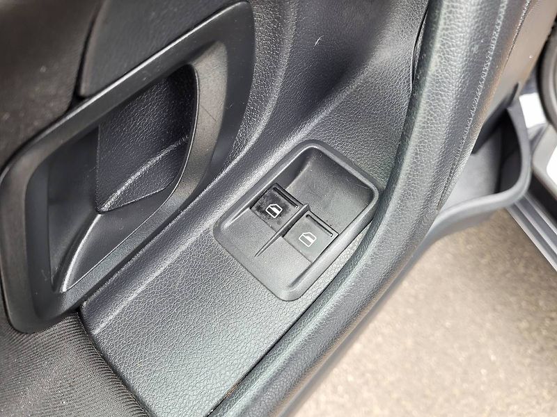 Škoda Fabia 1.2 TSI Monte Carlo - fotka 8 z 30