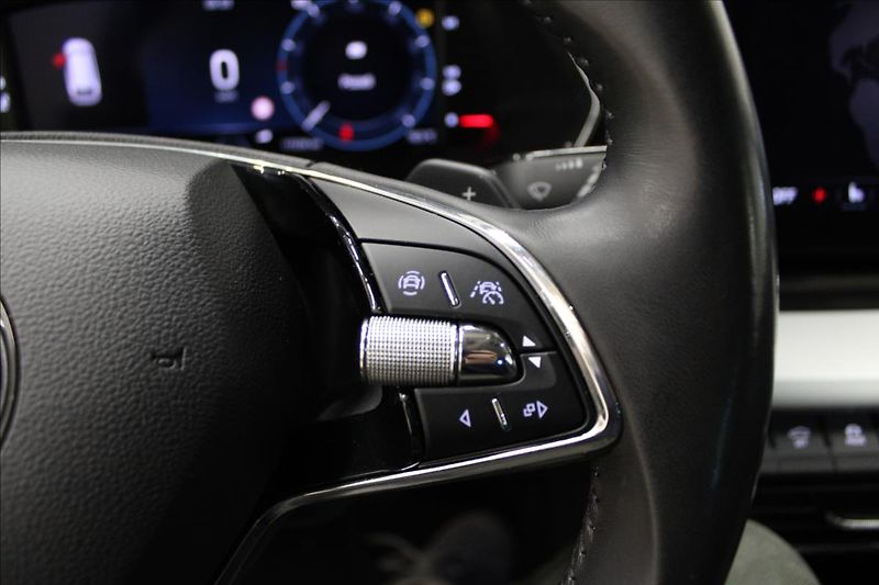 Škoda Octavia 2,0 TDI 4x4 Style+ - fotka 19 z 29