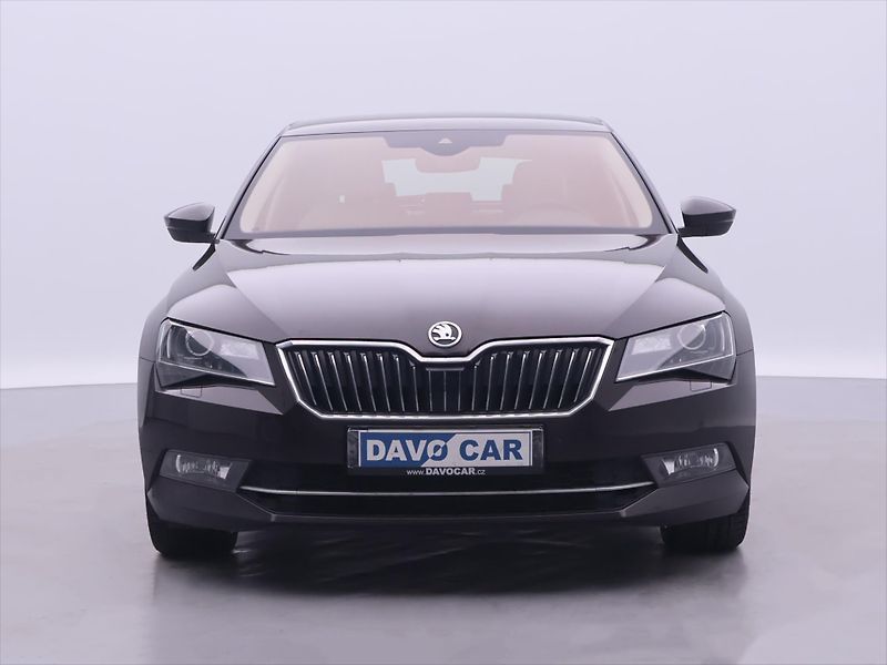 Škoda Superb 2,0 TSI 162kW DSG CZ Style - fotka 2 z 36