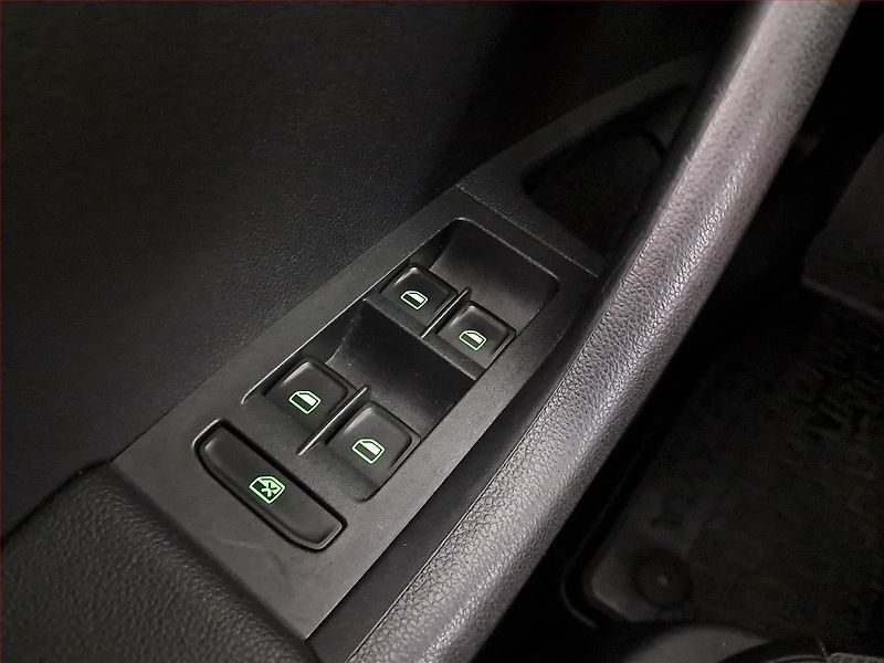 Škoda Octavia (2014) Elegance 1.4 TSI, Kůže - fotka 20 z 20