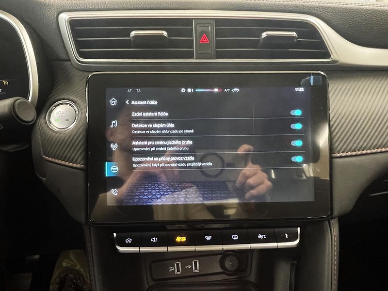 MG ZS 1.0 TGI, ČR, KAM 360 - fotka 22 z 33