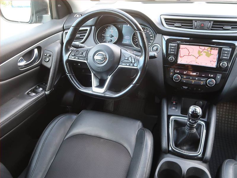 Nissan Qashqai (2020) 1.7 dCi, Kůže, Navi, Tempomat - fotka 7 z 17