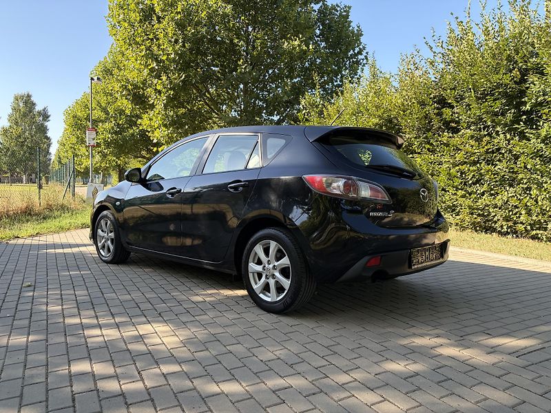 Mazda 3 1.6 Center-Line - fotka 6 z 28