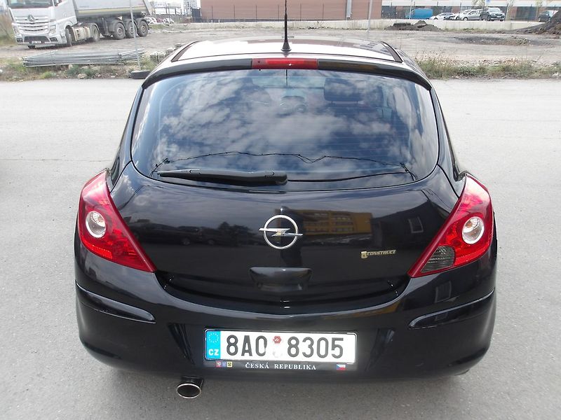 Opel Corsa 1,2i 59kW 93000km STK04/2028 - fotka 6 z 23