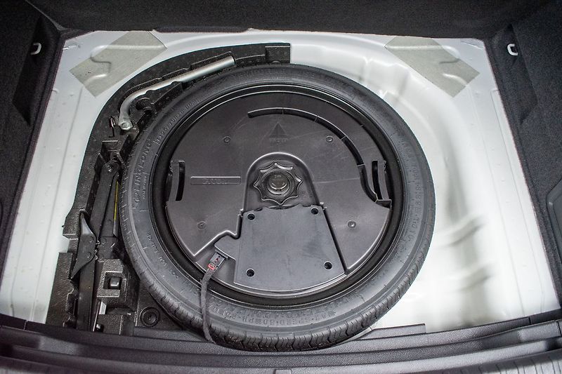 Škoda Karoq 1.5 TSI STYLE+*DSG*WEBASTO*ČR - fotka 38 z 44