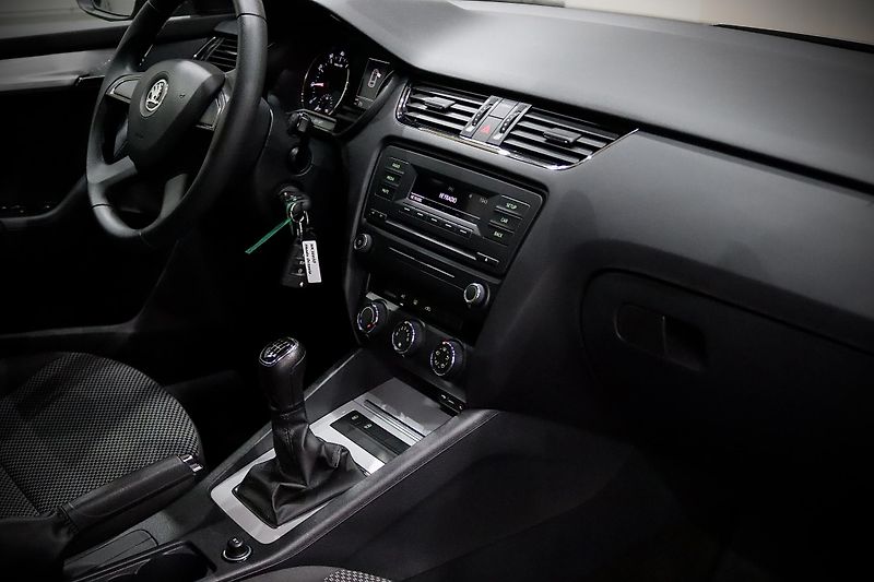 Škoda Octavia 3 Combi 1.2 TSI 77 kW - fotka 13 z 26