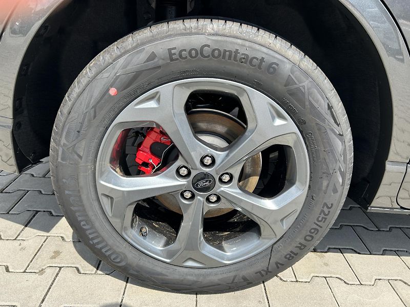 Ford Kuga ST-Line X 2.5 PHEV 178 kW - fotka 6 z 39