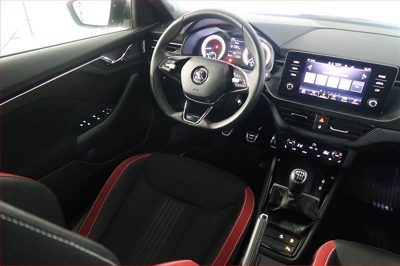 Škoda Kamiq (2023) Monte Carlo 1.0 TSI - fotka 7 z 19
