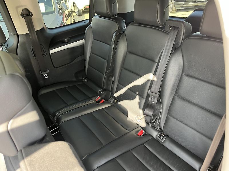 Toyota ProAce Verso (2021) 2.0D 130Kw Webasto Panorama - fotka 17 z 25