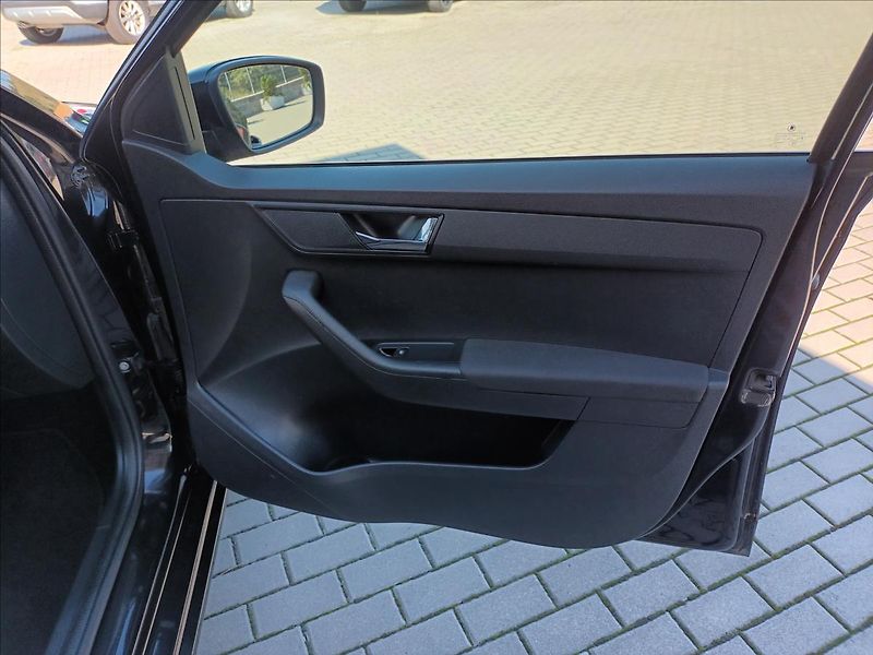 Škoda Fabia 1,0 TSI,81KW,DSG,STYLE,TAŽNÉ, - fotka 21 z 46