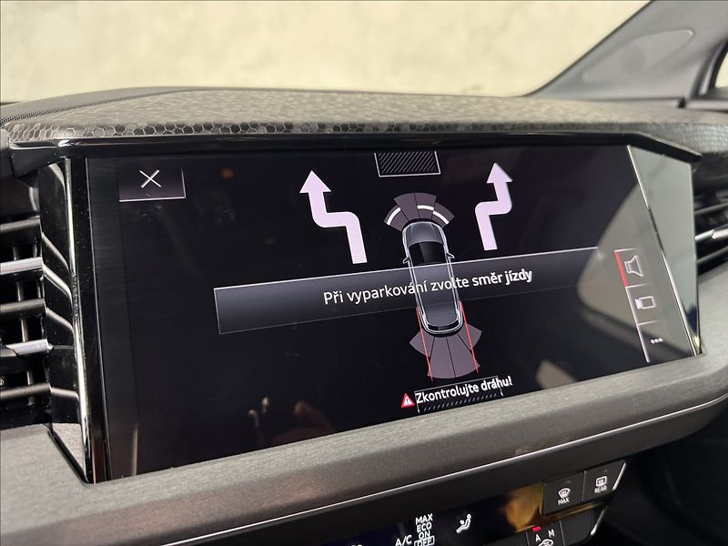 Audi Q4 e-tron 40 150kW LED Matrix - fotka 40 z 49