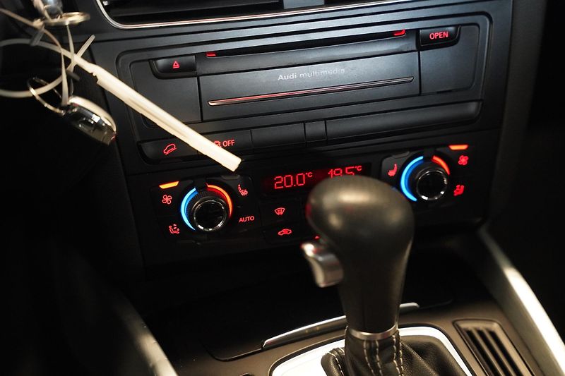 Audi Q5 - fotka 22 z 27