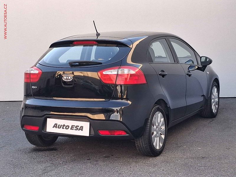 Kia Rio (2012) 1.2i, Edition, AC, +kola - fotka 4 z 17