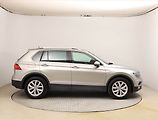 Volkswagen Tiguan (2020) Elegance 2.0 TSI - náhled 6