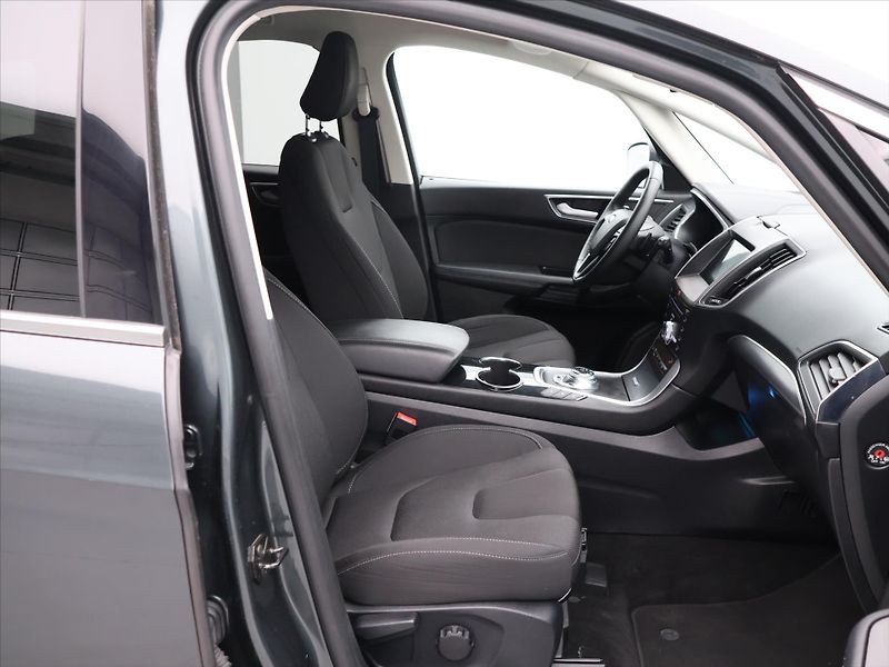Ford S-MAX 2,0 TDCI 140kW Aut. Titanium - fotka 12 z 32