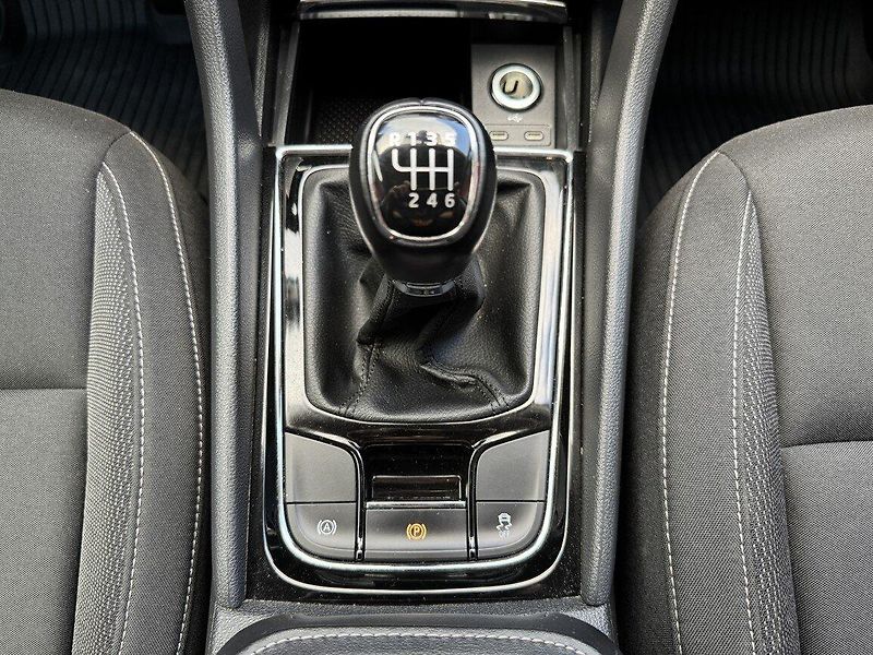 Škoda Karoq (2022) 2.0TDi LED Kamera Smartlink - fotka 8 z 48