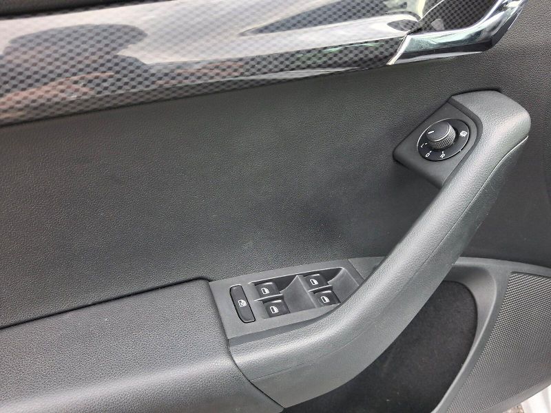 Škoda Octavia (2015) Combi RS DSG 2,0TDi 135kW - fotka 28 z 34