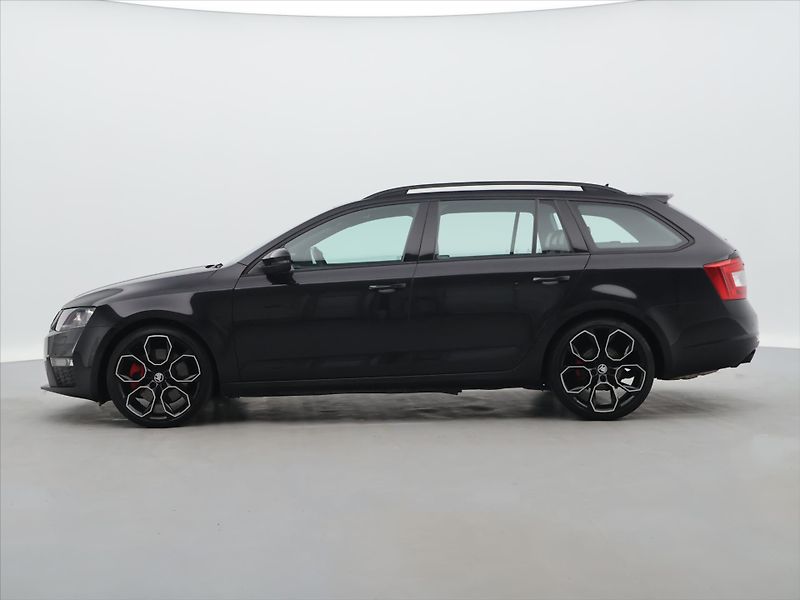 Škoda Octavia 2,0 TSI DSG RS230 CZ Challenge - fotka 4 z 37