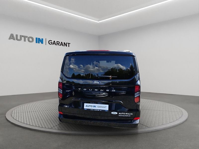 Ford Tourneo Custom (2024) L2 , Titanium , čr, 1.majitel - fotka 9 z 11