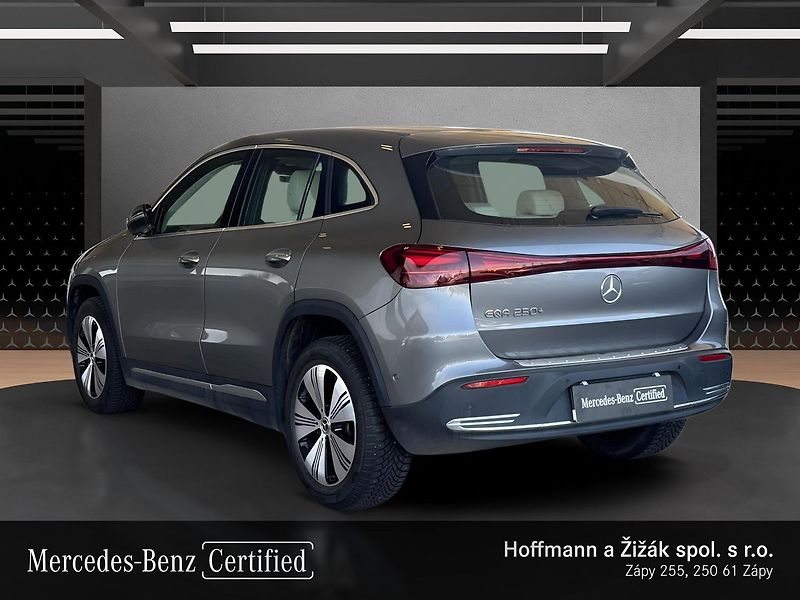 Mercedes-Benz EQA 250+ - fotka 7 z 20