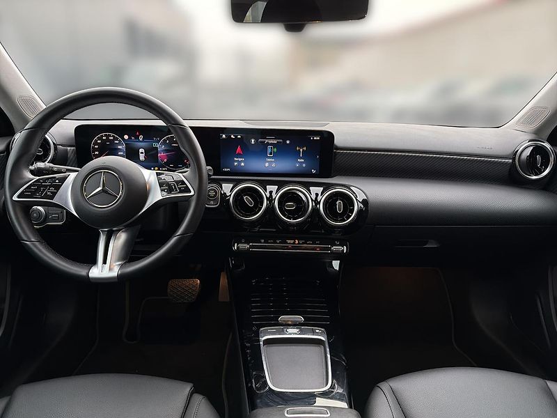 Mercedes-Benz Třídy A A 200, 1.majitel, CZ - fotka 11 z 15