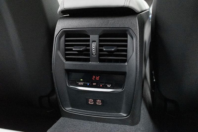 BMW M3 xDrive COMPETITION 390kW - fotka 15 z 52