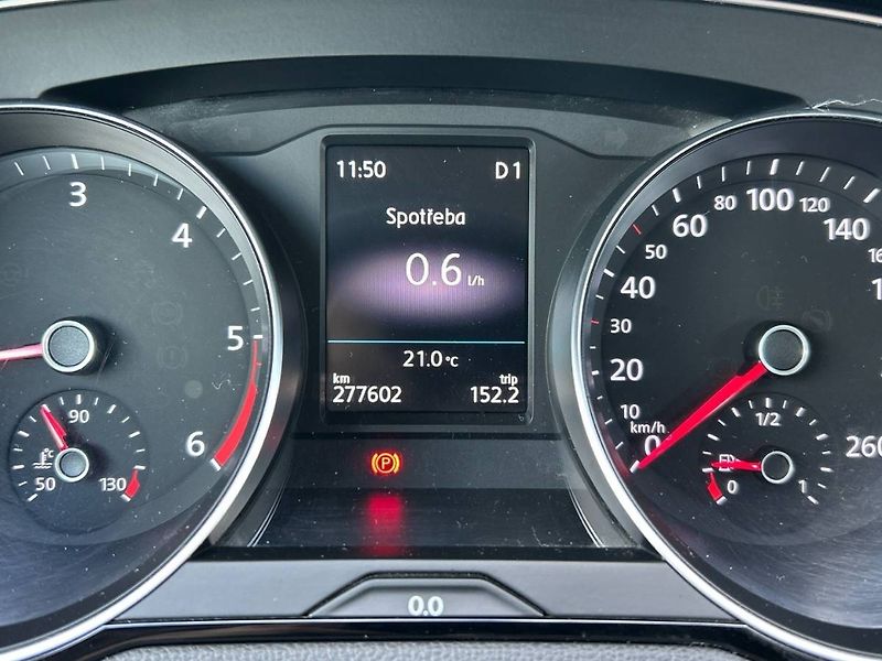 Volkswagen Passat (2017) Variant 2.0 TDI 6DSG - fotka 12 z 29