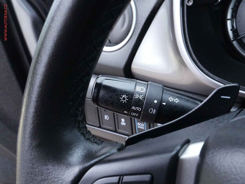Suzuki Vitara (2023) 1.5BJet, AT, LED, kamera - fotka 16 z 18
