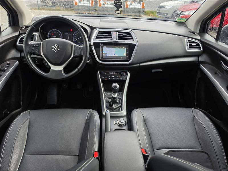 Suzuki S-Cross 1,4 Mild Hybrid AllGrip Premiu - fotka 24 z 45