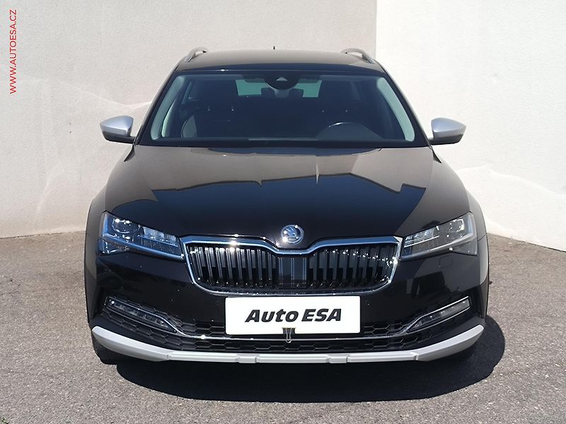Škoda Superb (2022) 2.0 TSi 4x4, ČR, Scout, DSG - fotka 2 z 36