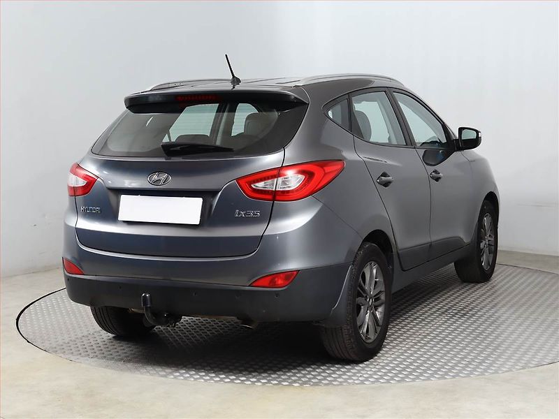 Hyundai ix35 (2013) 2.0 GDI, Serv.kniha, Kůže - fotka 5 z 16