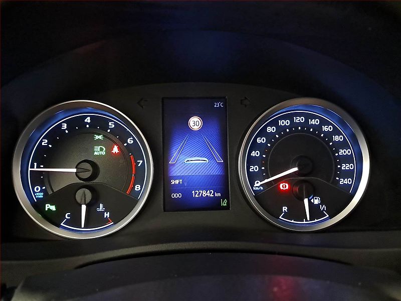 Toyota Corolla (2017) 1.6 Valvematic, ČR,1.maj - fotka 11 z 16