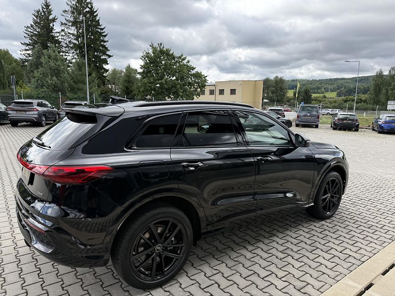 Audi Q5 (2026) TFSI 150kW 4X4 S-LINE R20 3D!! - fotka 11 z 61