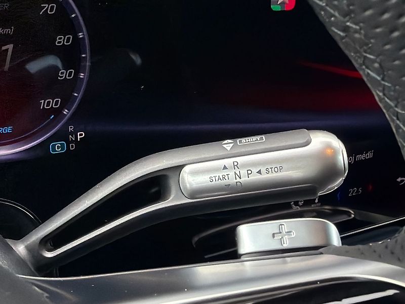 Mercedes-Benz GLC 400 4MATIC EQ AMG - fotka 20 z 37